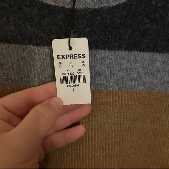 Express NWT Men’s Striped Crewneck Sweater Color Block Size L Wool Soft Cozy - Picture 8 of 9